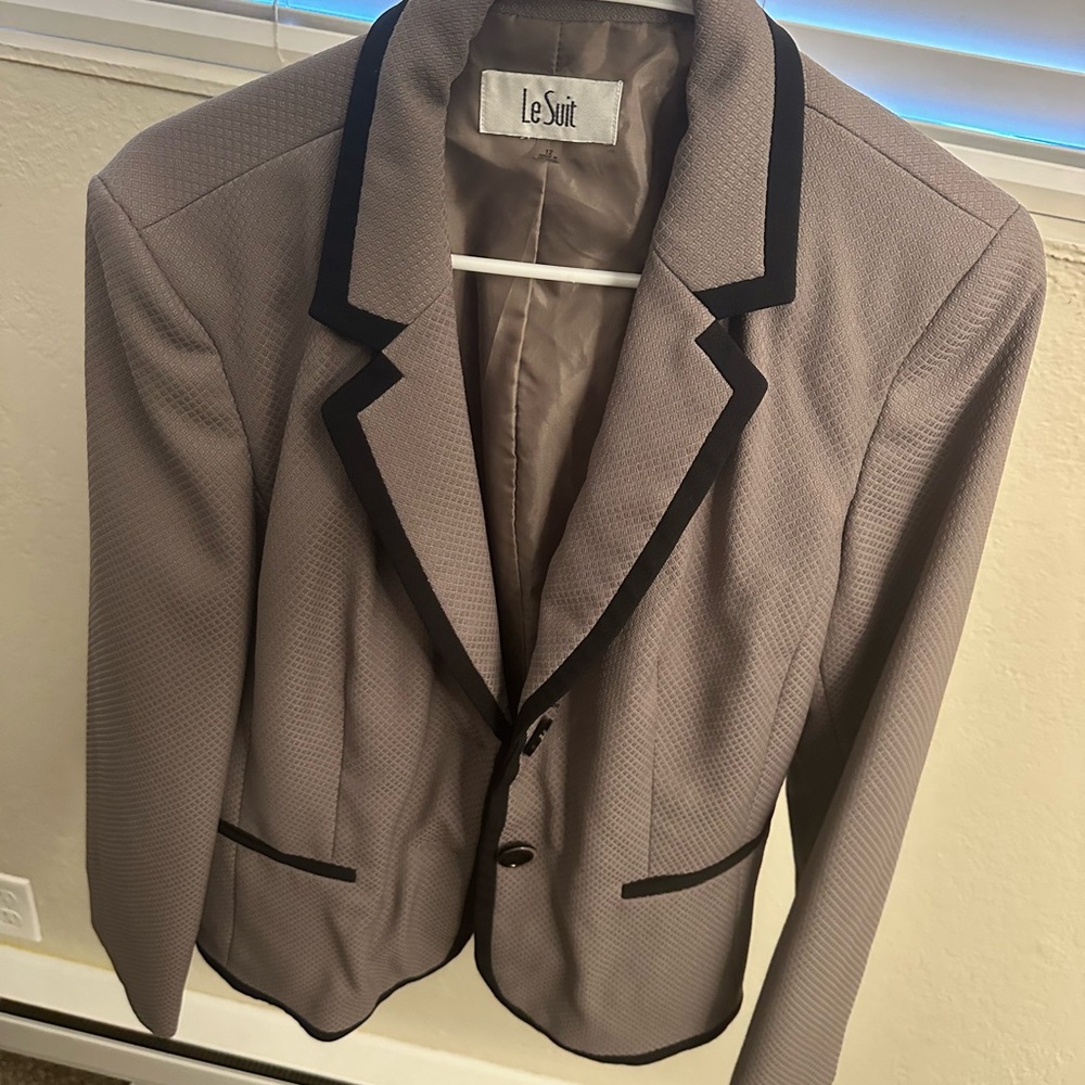 Le Suit Textured Gray Blazer